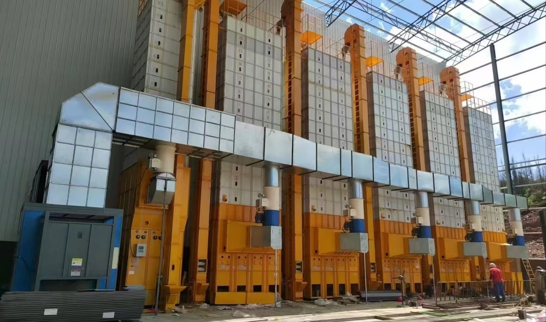 Máquina de secado de granos de 170 toneladas por lote con 2 millones de Kcal por hora Horno de biomasa