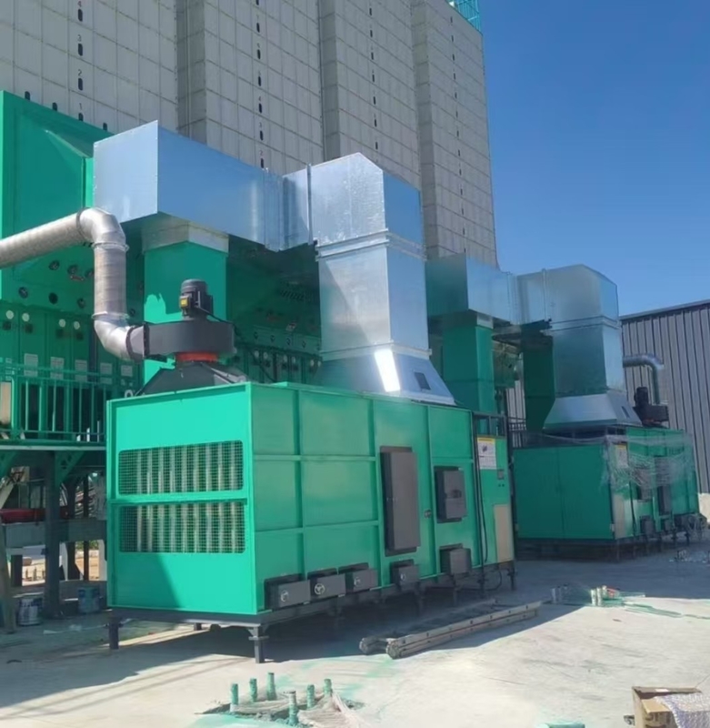 2 conjuntos de horno de combustión de biomasa de 600.000 Kcal/h para 120 toneladas por lote de secador de granos